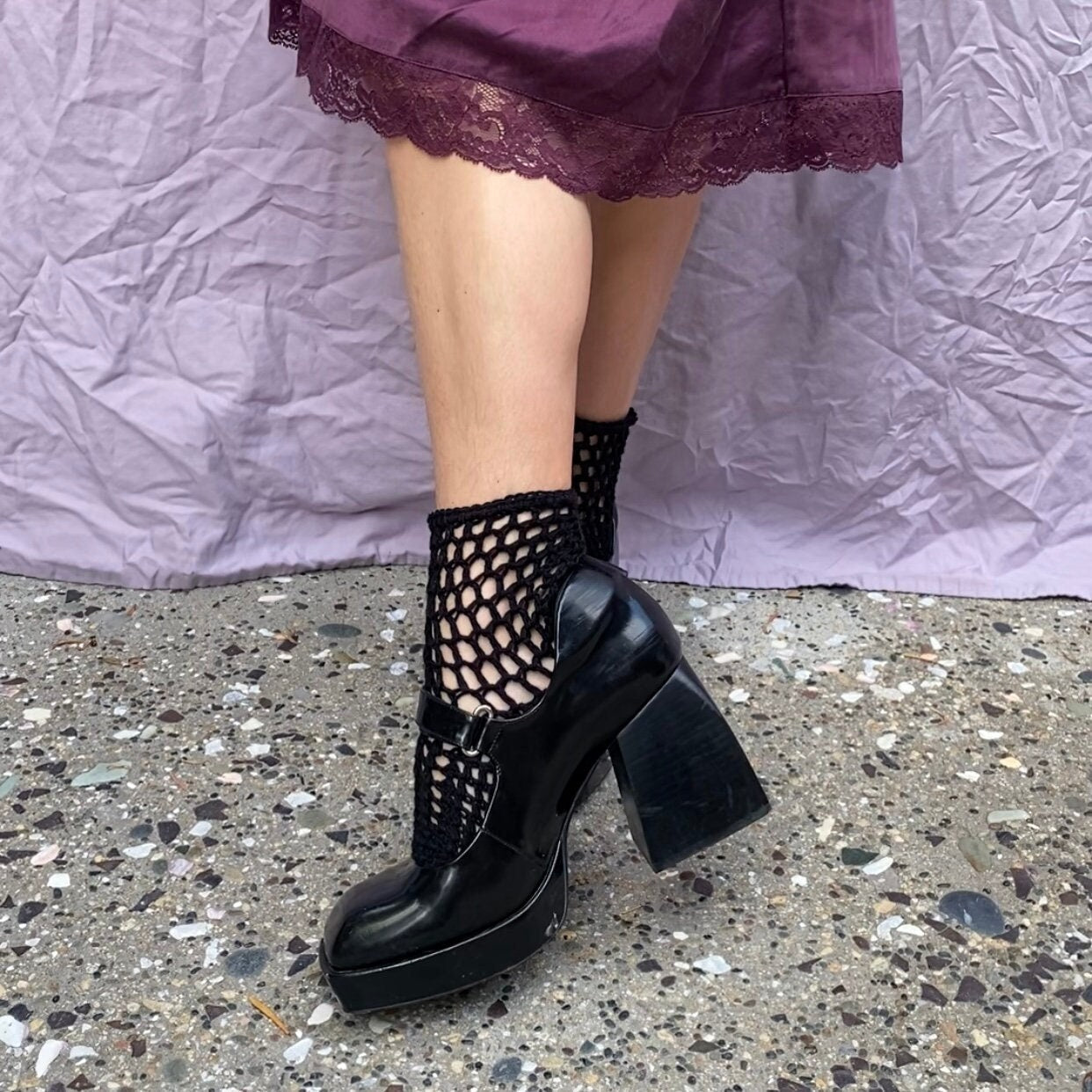 Burdock Mesh Ankle Socks in Midnight