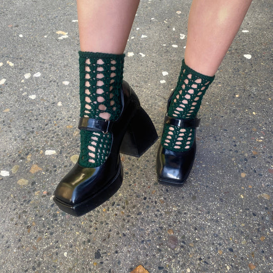 Holly Lace Ankle Socks Pattern
