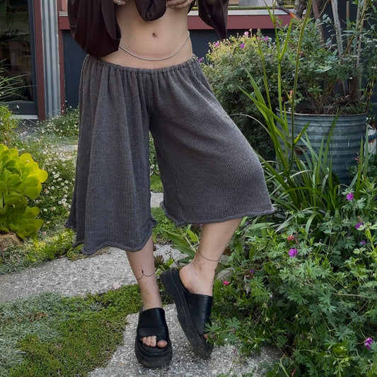 Cissonia Knit Baggy Capri Pants *